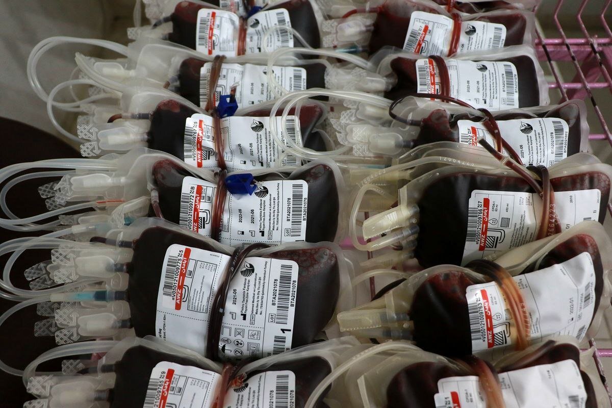Over 1.2m Iranians donate blood in 6 months