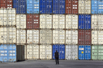 Iran’s non-oil exports steady at $25.9b in H1, trade deficit narrows