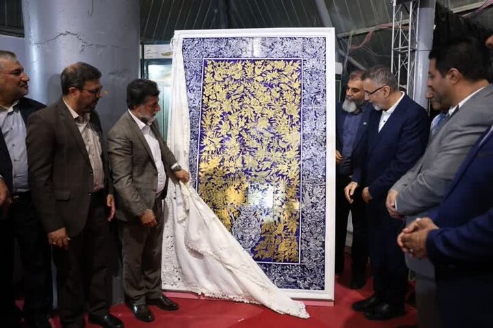 Panel of Haft-Rang Gol-o Morgh tilework unveiled at Shiraz Expo