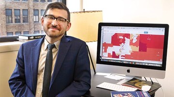 “No Kings” slogan unites diverse voices, says American scholar