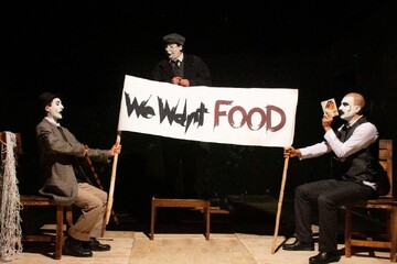 Slawomir Mrozek’s “Out at Sea” on stage at Shahrzad Theater Complex