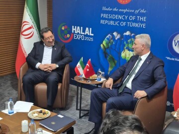 Iran, Turkey emphasize expansion of trade ties