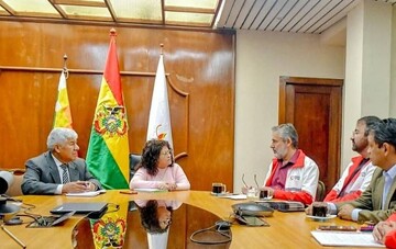 Bolivia health ministry seeks to boost ties with IRCS