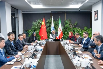 Iran, China explore ways to deepen strategic economic cooperation