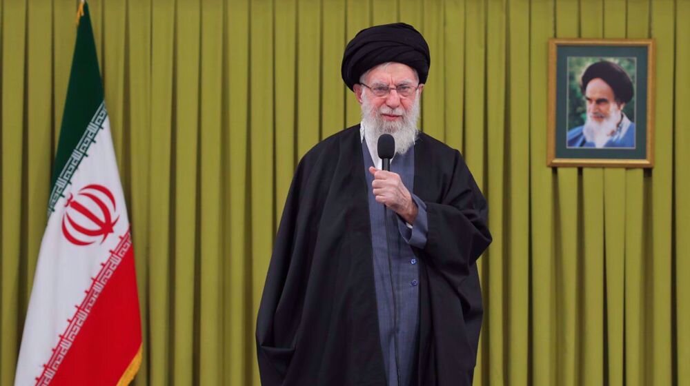 Leader thanks Iranian people for ‘great deed’ at Bahman 22 rallies