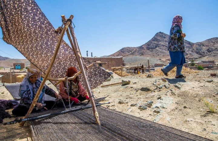 Siah-Chador weaving in South Khorasan, from nomadic tradition to economic opportunities