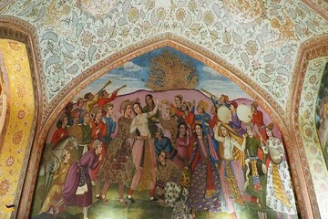 17th-century Chehel Sotoun Palace fully reopens to visitors