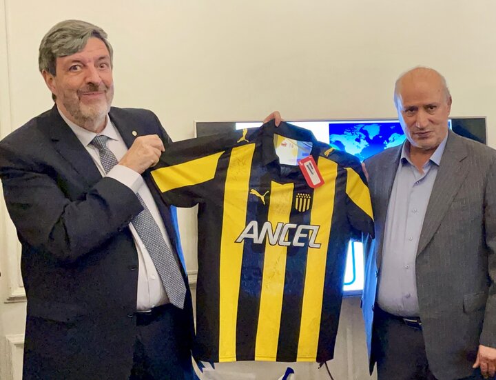 Uruguay's Tehran embassy celebrates football diplomacy with shirt exchange