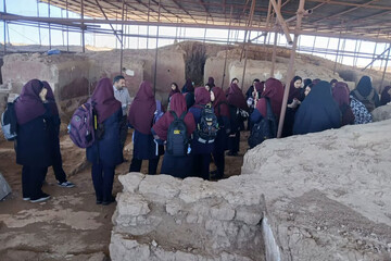 Student tours seeks promote awareness of local history in Aran-Bidgol