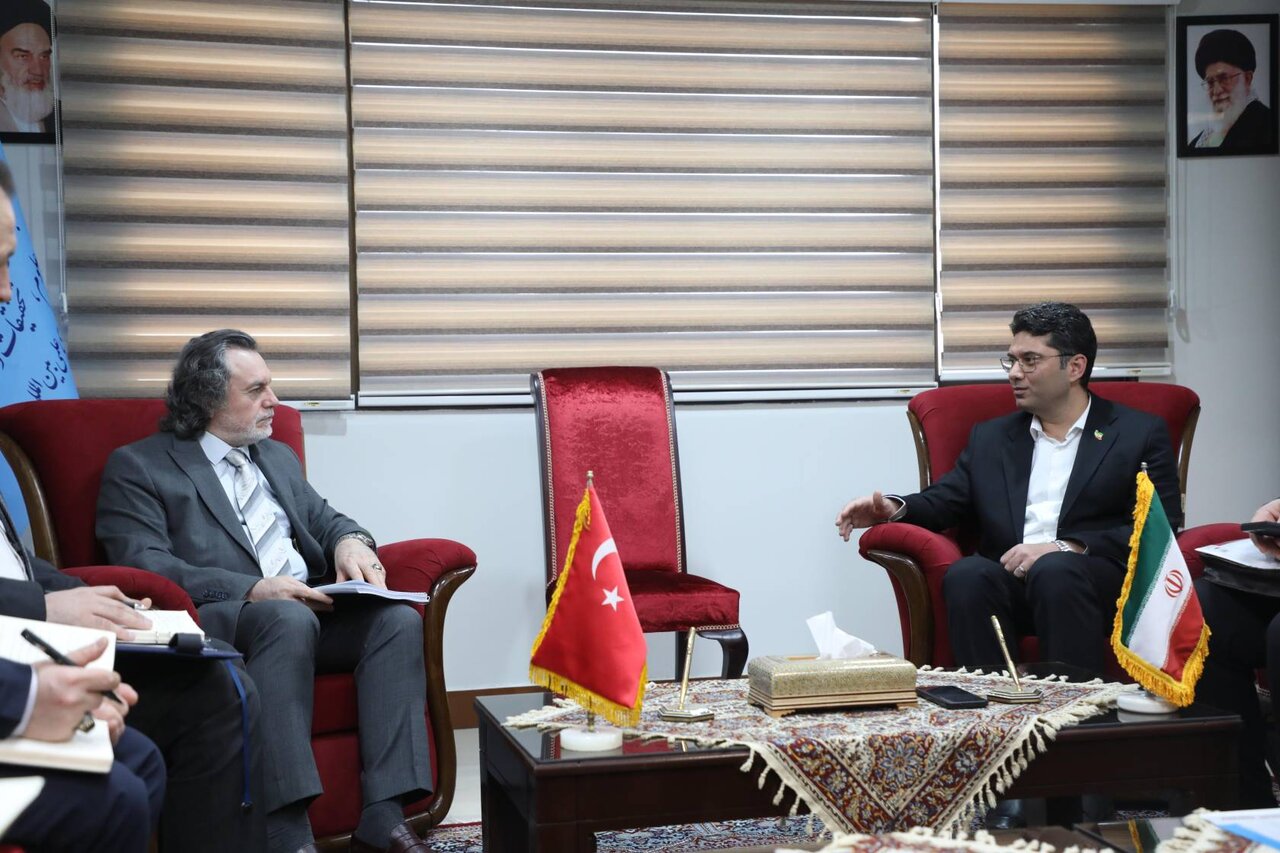 Tehran, Ankara discuss ways to develop science diplomacy