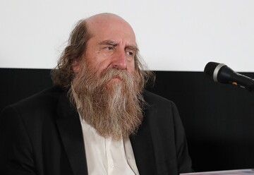 Expert urges balance between reconstruction and memory preservation in post-war cities