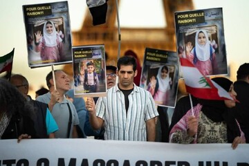 Protestors in Paris mourn the death of schoolchildren in Minab on Feb. 28, 2026, the first day of the U.S.-Israeli war of aggression on Iran