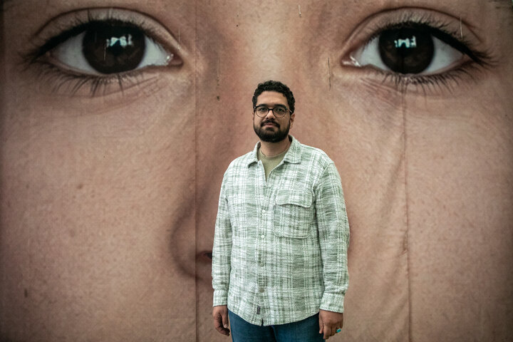 Piercing gaze of innocence: Tajrish Square hosts “Eyes of Minab” installation