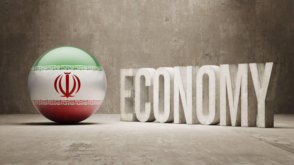 Post-war economic growth scenarios