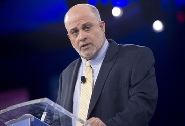 US commentator urges regime change in Iran, backs armed unrest
