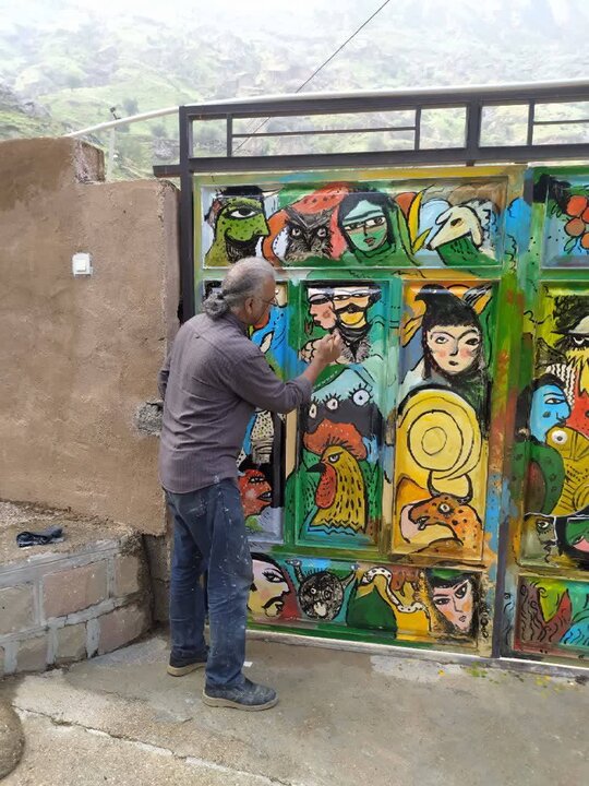 Pamenar: Where painted doors speak the language of identity