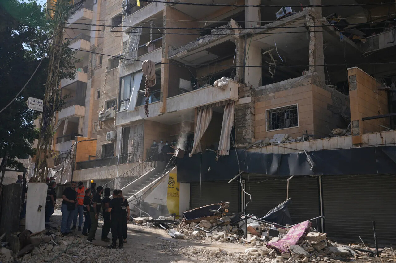 Israel again bombards Beirut
