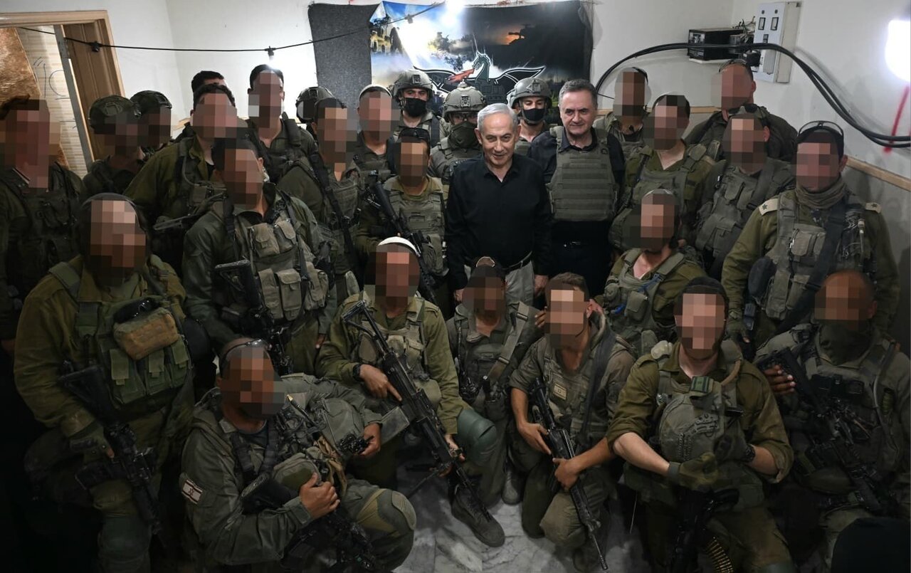 Netanyahu and Israeli soldiers in Lebanon