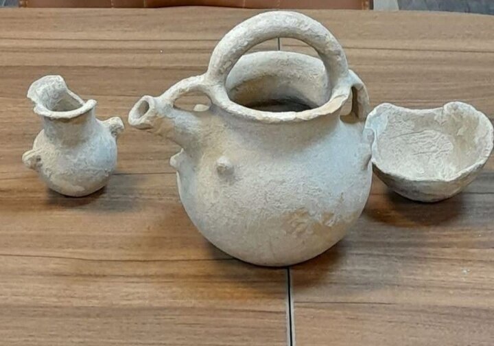 Citizen donates three Iron Age artifacts to Iran’s Ilam cultural heritage authority