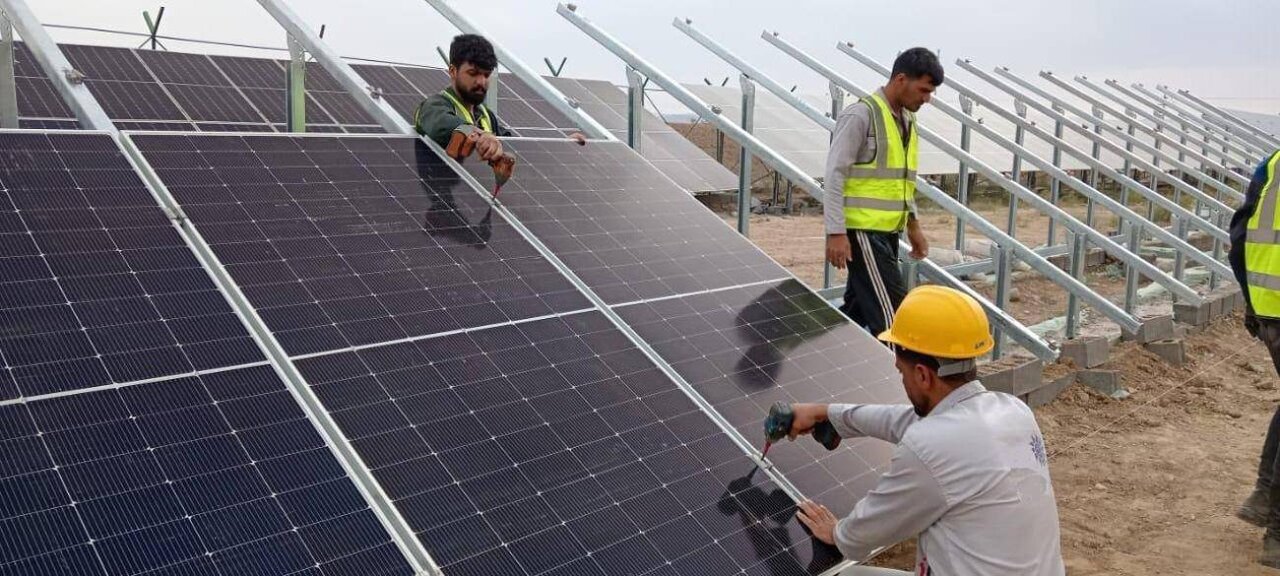 Refugees benefiting from UNIDO solar projects in Torbat-e Jam