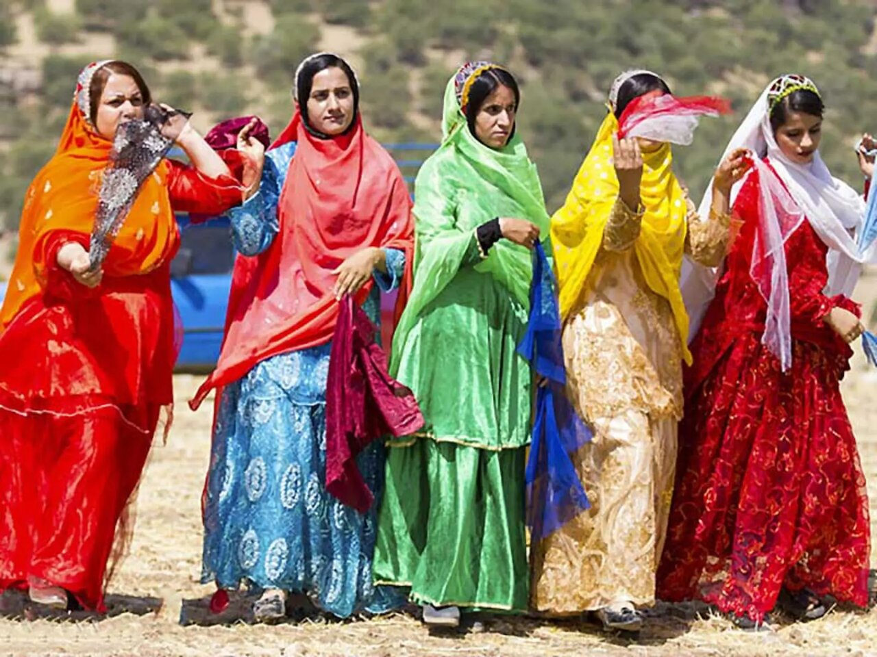 Traditional clothing of Chaharmahal-Bakhtiari: A rainbow of ethnic heritage