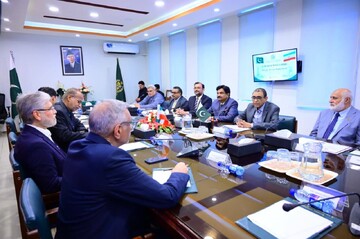 ‘Islamabad is committed to developing sci-tech diplomacy with Tehran’