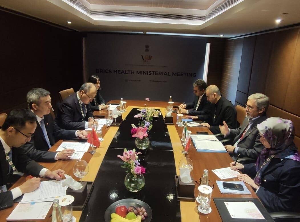 Iran và Trung Quốc tăng cường hợp tác trong lĩnh vực y tế theo thỏa thuận 25 năm