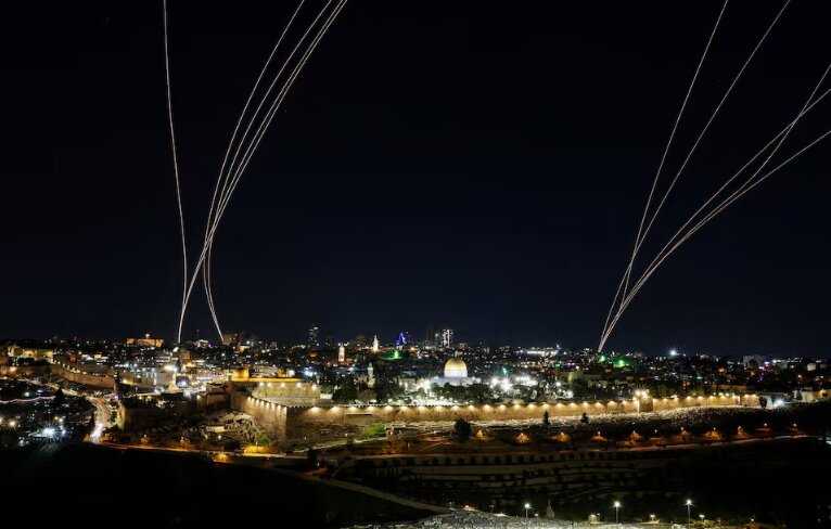 Удары Ирана подорвали давнее военное превосходство Израиля.