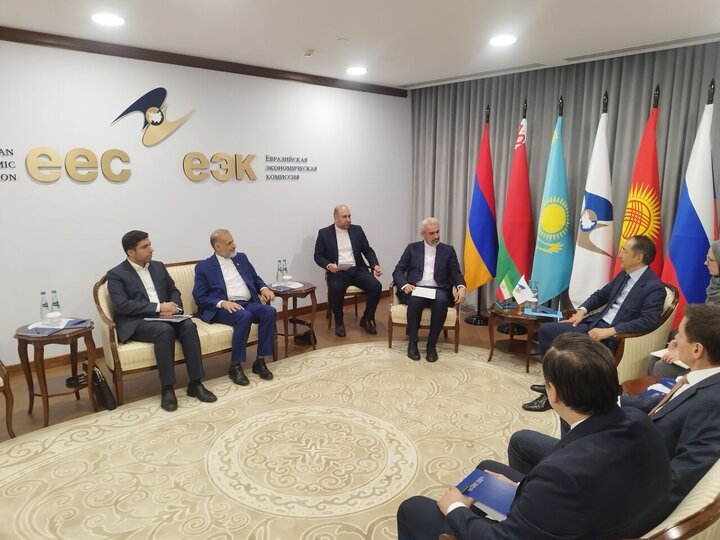 Iran pushes for accelerated trade with Eurasia as minister wraps up Moscow visit