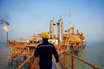 Contracts worth $13.6b for development of oil, gas fields kick off
