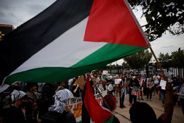 Ed Sheeran faces protests, desolate stage after opening acts walk out over Gaza genocide