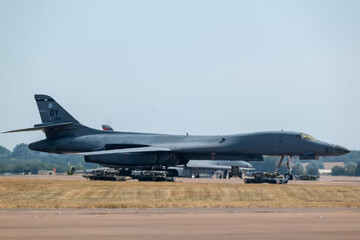 5 arrested near British air base used by US over alleged bomb plot 