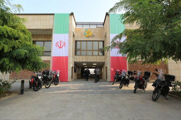 Tehran gallery traces capital’s past, explores future of smart tourism