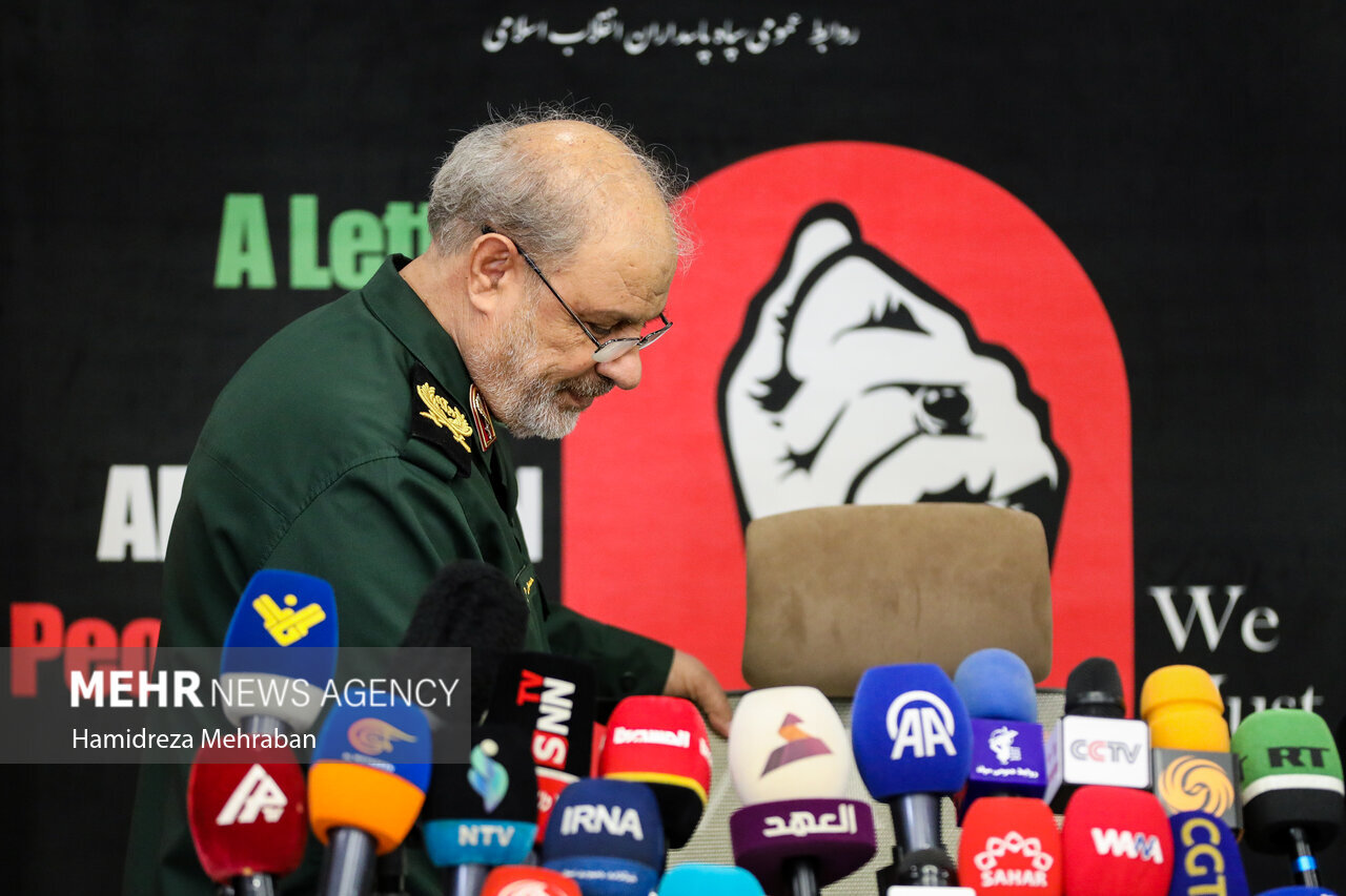 'White House oppressing both Iranians and Americans'