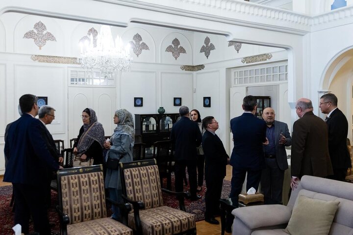 A gathering of friendship, diplomacy: Uruguayan embassy hosts luncheon for journalists, ambassadors