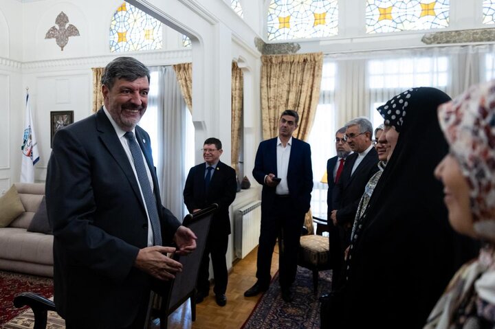 A gathering of friendship, diplomacy: Uruguayan embassy hosts luncheon for journalists, ambassadors