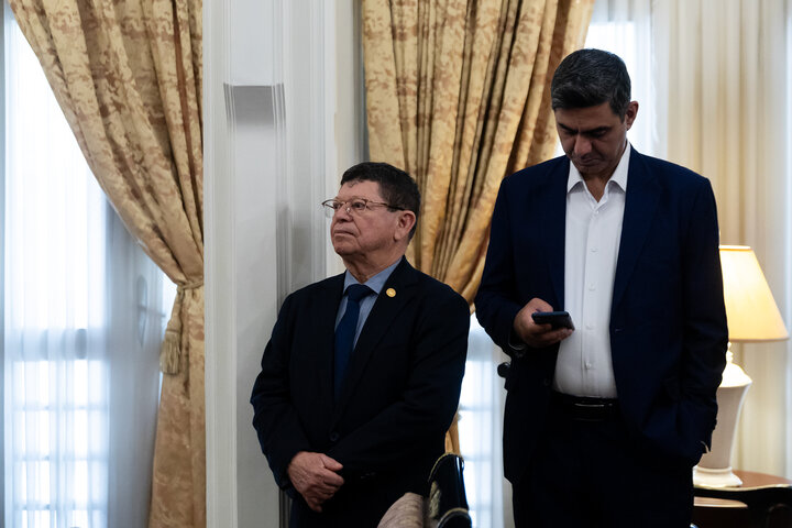 Uruguayan embassy hosts luncheon for Iranian journalists and ambassadors