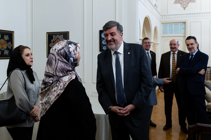 Uruguayan embassy hosts luncheon for Iranian journalists and ambassadors
