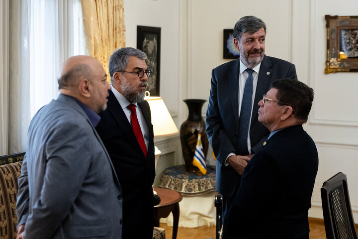 Uruguayan embassy hosts luncheon for Iranian journalists and ambassadors