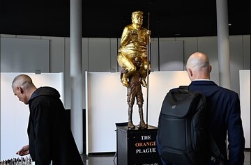 Nude Trump sculpture sparks political controversy at European Parliament