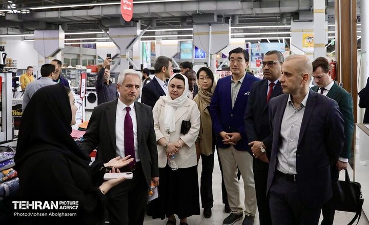 Tehran showcases urban market management, food security expertise to foreign delegations
