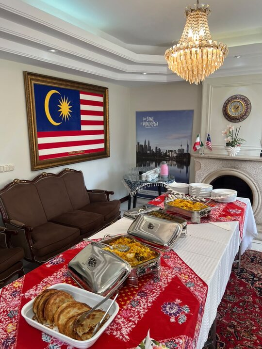 Roti Jala: a golden net of Malaysian culture on Tehran’s guest table