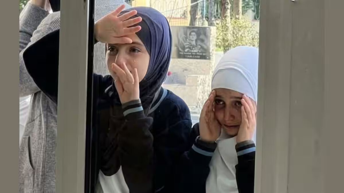 Baku arrests dozens as hijab ban empties schools