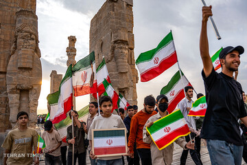 Iranians rally at Persepolis in defense of national identity after Rubio remarks