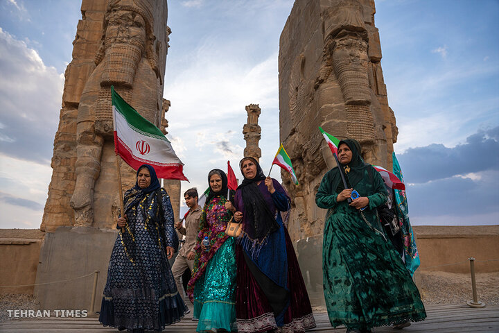 Iranians rally at Persepolis in defense of national identity after Rubio remarks
