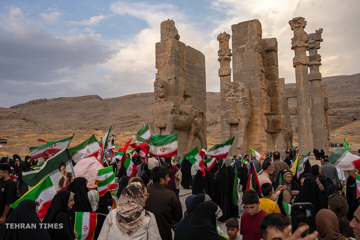 Iranians rally at Persepolis in defense of national identity after Rubio remarks