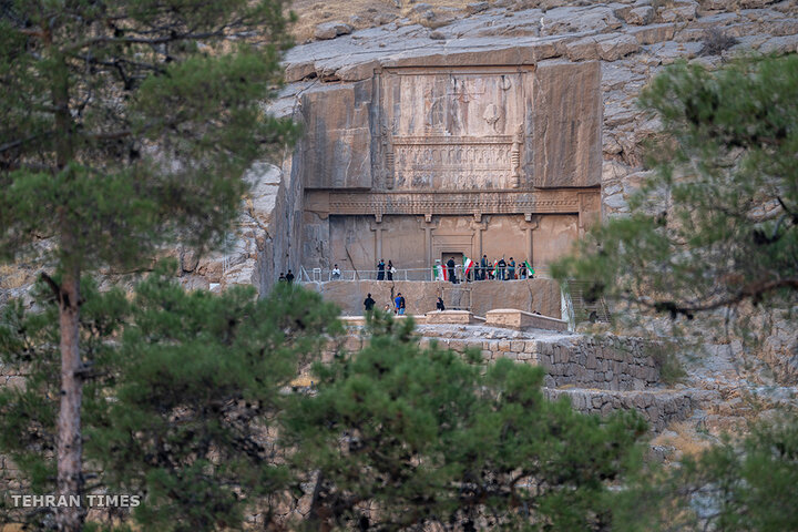 Iranians rally at Persepolis in defense of national identity after Rubio remarks
