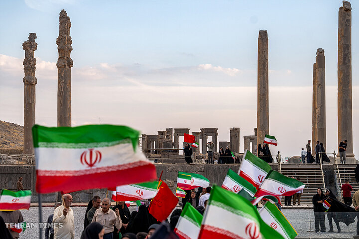 Iranians rally at Persepolis in defense of national identity after Rubio remarks