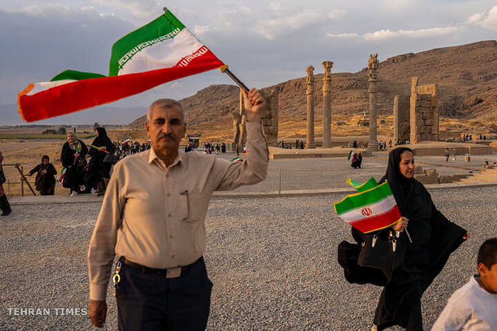 Iranians rally at Persepolis in defense of national identity after Rubio remarks