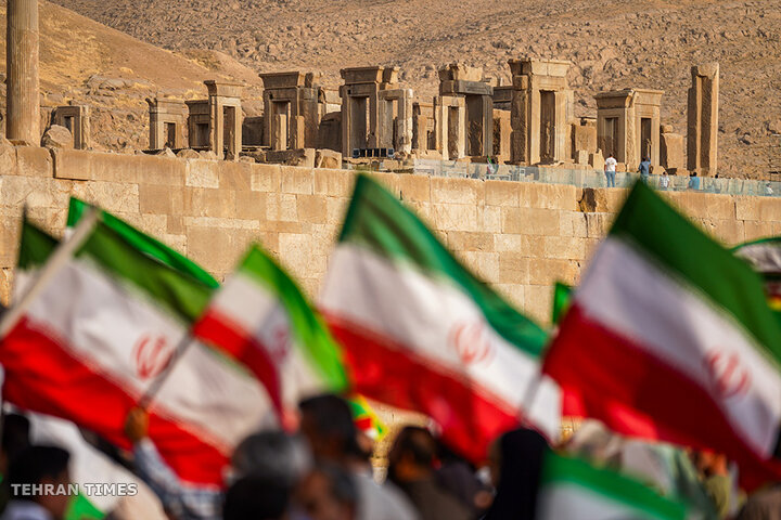Iranians rally at Persepolis in defense of national identity after Rubio remarks